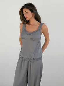 Livesso Set Pakaian Tidur Rumahan Kasual Sehari-hari untuk Wanita: Atasan dan Celana Patchwork Renda - Grey - View 6