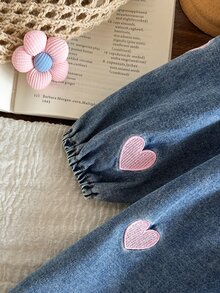 SHEIN 1件幼女牛仔洋裝 甜美藍粉色愛心刺繡 泡泡袖方領 常規款 生日派對 秋季假期 公主芭蕾復古風 - 中等水洗藍 - 查看 6