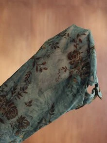 MOTF PREMIUM WOMEN'S VINTAGE VELVET BURNOUT BLOUSE - Green - View 8