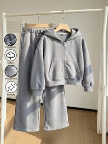 SHEIN Playful Pals 女童牛仔套裝，灰色雪洗，灰色水洗休閒寬鬆連帽短版拉鍊針織牛仔外套搭配寬鬆直筒牛仔褲，時尚女童必備，適合秋冬，極簡時尚百搭，日常拍照、購物、外出、聚會，2026秋冬新款女童牛仔套裝 - 灰色 - 查看 1