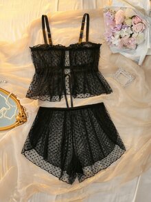 DelicateAllure طقم بيجامة مقاس كبير من قطعتين باللون الأسود، بتصميم شبكي مع رقعات وتفاصيل كشكشة، شفاف برباط أمامي، بطابع رومانسي نقي - الأسود - مشاهدة 2