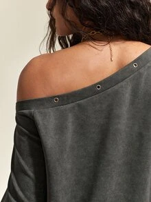 SHEIN Women's Washed Distressed Dark Gray Rivet Buckle Sweatshirt, American Lazy Loose Drop Shoulder Long Sleeve Asymmetrical Shoulder Top, Niche Casual Outing Top, Autumn Outfit - Black - View 4