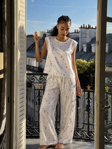 Livesso Women's All-Over Print Top And Pants Casual Daily Home Pajama Set - White - View 3