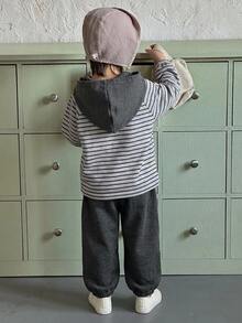 Dazy Kids Young Boy Striped Casual Colorblock Sweatshirt + Jogger Pants Set - Grey - View 2