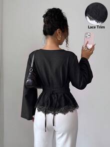 Siren Gaze 女款蕾絲拼接百褶休閒法式優雅百搭日常穿著襯衫 早午餐秋季 - 黑色 - 查看 2