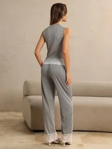 HautHeat Set Pakaian Santai Wanita: Atasan Tank Top dan Celana Panjang dengan Motif Renda Kontras - Dark Grey - View 2