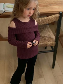 DAZY Young Girl) Cold Shoulder Design Round Neck Pullover Ribbed Long Sleeve Autumn T-Shirt - Burgundy - View 5