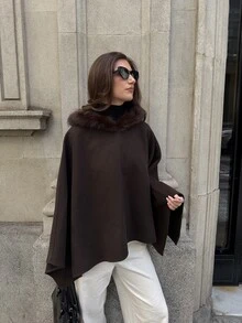 Aloruh Mantel Panjang Wanita Elegan Musim Gugur/Dingin Warna Polos dengan Tudung Bulu Imitasi dan Motif Patchwork - Mocha Brown - View 5