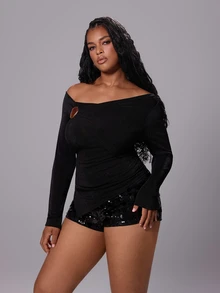 Rustia Plus Size Off-Shoulder Asymmetrical Ruched Metal Buckle Elegant Vintage Cute Holiday Party T-Shirt - Black - View 4