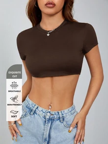 SHEIN PETITE 休閒簡約純色圓領短版修身女款T恤，黑色短版上衣，適合嬌小女性日常日穿夏季穿搭 - 咖啡棕 - 查看 2
