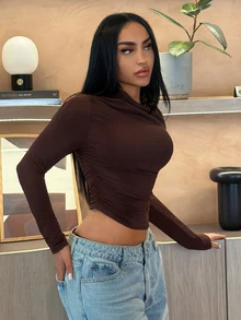 SHEIN SXY تي شيرت نسائي قصير بلون موحد مع تجاعيد وأكمام طويلة ضيق كاجوال - الأسود - مشاهدة 5