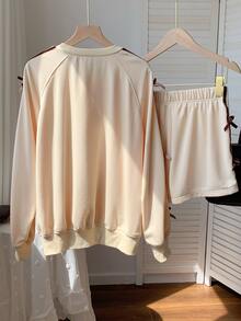 Comfortcana Women's Bowknot Decor Raglan Long Sleeve Sweatshirt And Shorts Casual 2 Pieces Set - Apricot - View 2