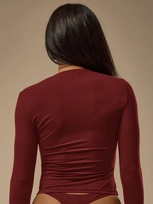 MUSERA ESSENTIALS 修身長袖圓領聚醯胺上衣 舒適居家 可可愛性感 日常穿搭 - 酒紅色 - 查看 4