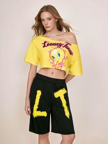 LOONEY TUNES X SHEIN Women's Letter Print Asymmetrical Shoulder Top And Shorts Casual 2 Pieces Set LOONEY TUNES - Yellow - View 3