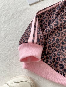 SHEIN Playful Pals 2件組幼女運動休閒套裝，可愛棕色粉色豹紋半拉鍊馬匹條紋長袖小立領休閒褲，適合戶外秋季慢跑運動 - 巧克力棕 - 查看 6