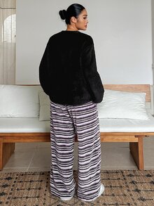 Dazy Plus 2pcs Thermal Lined Thickened Autumn/Winter Home Wear Long Pants Casual Pajama Set - Black - View 2