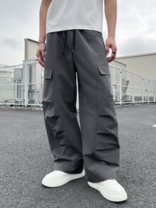 Manfinity Roghcode 男士休閒抽繩腰工裝長褲，附口袋 - 深灰色 - 查看 5