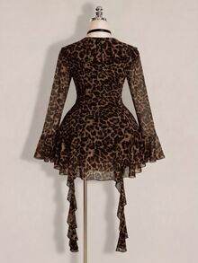 SHEIN ICON 大尺碼復古性感千禧風 Y2K 都市現代前衛大膽個性豹紋 V 領荷葉邊喇叭袖飄逸緞帶洋裝 - 彩色 - 查看 2