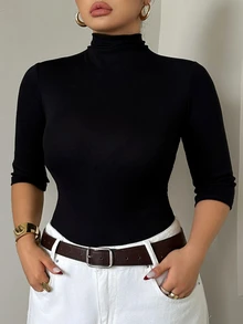 Dazy Plus تي شيرت نسائي مقاس كبير بلون موحد وأكمام قصيرة وياقة عالية - الأسود - مشاهدة 1