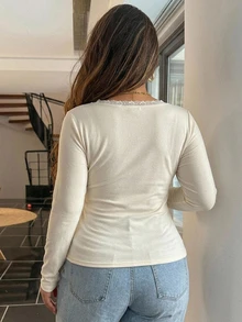 Dazy Plus Plus Size Women's Contrast Lace V-Neck Autumn/Winter New Thermal Lined Thickened Slim Fit Solid Color T-Shirt - Beige - View 2