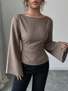Siren Gaze 女款優雅條紋船領喇叭袖荷葉邊上衣，秋季辦公通勤時尚修身襯衫，商務休閒通勤上衣 - 卡其色 - 查看 4