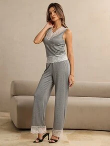 HautHeat Set Pakaian Santai Wanita: Atasan Tank Top dan Celana Panjang dengan Motif Renda Kontras - Dark Grey - View 5