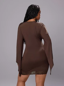 Rustia Vestido de moda sexy ajustado con escote en V profundo, mangas divididas y fruncido para mujeres de talla grande en unicolor - Marrón - Ver 2