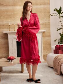 Moireta Women's Glossy Embossed Satin Feather Long Robe - Burgundy - View 4