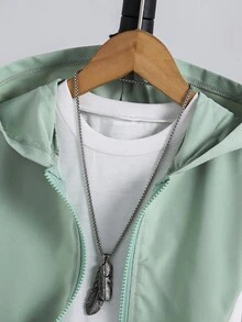 SHEIN 2件組男孩休閒拼色連帽外套與運動長褲套裝，秋冬時尚穿搭，適合日常穿著、上學、旅行、運動，春秋季節適用，極簡設計，舒適時尚，實用且有型的男孩衣櫥首選 - 薄荷綠 - 查看 4