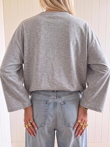 SHEIN EZwear 海外長袖草莓巧克力條紋上衣，秋季上衣，適合日常通勤、派對、秋冬春夏、聖誕節、新年、感恩節、派對、婚禮、海灘、畢業典禮、優雅、外出、約會、通勤、情人節、度假、Y2K、畢業典禮等場合 - 灰色 - 查看 2