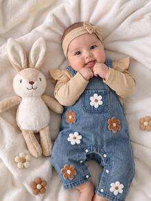 SHEIN 2pcs/Set Baby Girl Korean Style Fresh Floral Embroidered Denim Overalls Set, Flutter Sleeve Ribbed Long Sleeve T-Shirt, Exquisite Embroidery, Winter - Yellow - View 10