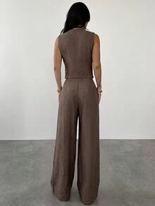 Firerie 女款優雅極簡V領對比色鈕扣裝飾短版背心 - 棕色 - 查看 2