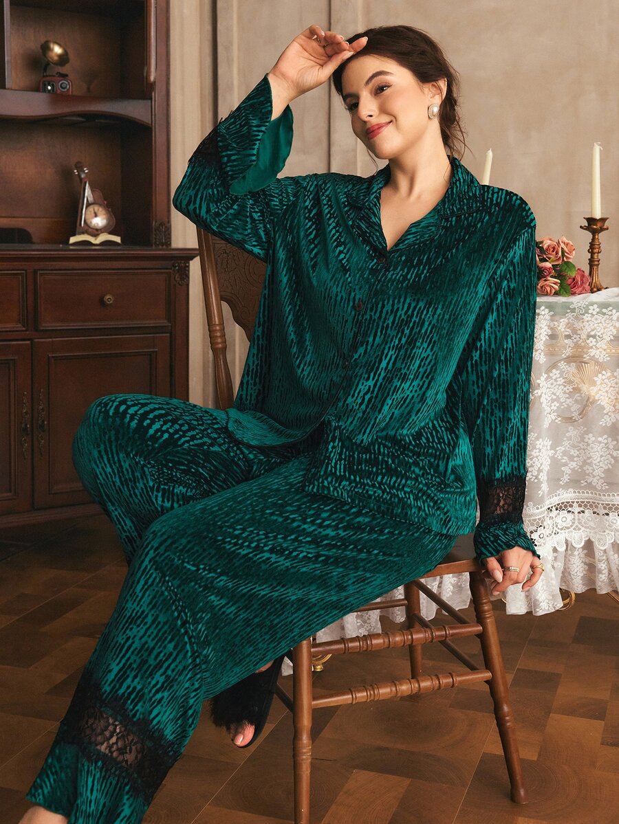Côtesoire French Elegant Romantic South France Jacquard Velvet Lace Patchwork Ruffle Trim Open Front Plus Size Pajama Set - Dark Green - View 1