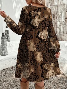 SHEIN VCAY 休閒極簡碎花圖案寬鬆圓領大尺碼洋裝，適合秋冬穿著 - 彩色 - 查看 2