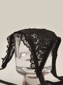 Bralution Set Pakaian Dalam Wanita Urban yang Menawan dan Berkilau, Berwarna Hitam, dengan Cup Cetak Berpenyangga Tinggi dan Hiasan Renda serta Gesper Logam, Motif Mengkilap, dan Dukungan Tinggi. - Hitam - View 3