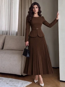 Modelyn 女款復古棕色收腰荷葉邊上衣與百褶長裙兩件套，奢華長袖圓領優雅通勤與派對套裝，附裝飾腰帶 - 咖啡棕 - 查看 5