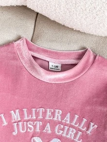 SHEIN Playful Pals 2件組女嬰粉色天鵝絨字母蝴蝶結刺繡長袖上衣與寬腿褲套裝，寬鬆休閒版型，適合秋冬日常穿著、戶外活動、街頭風、家庭聚會、拍照拍攝 - 粉色 - 查看 12