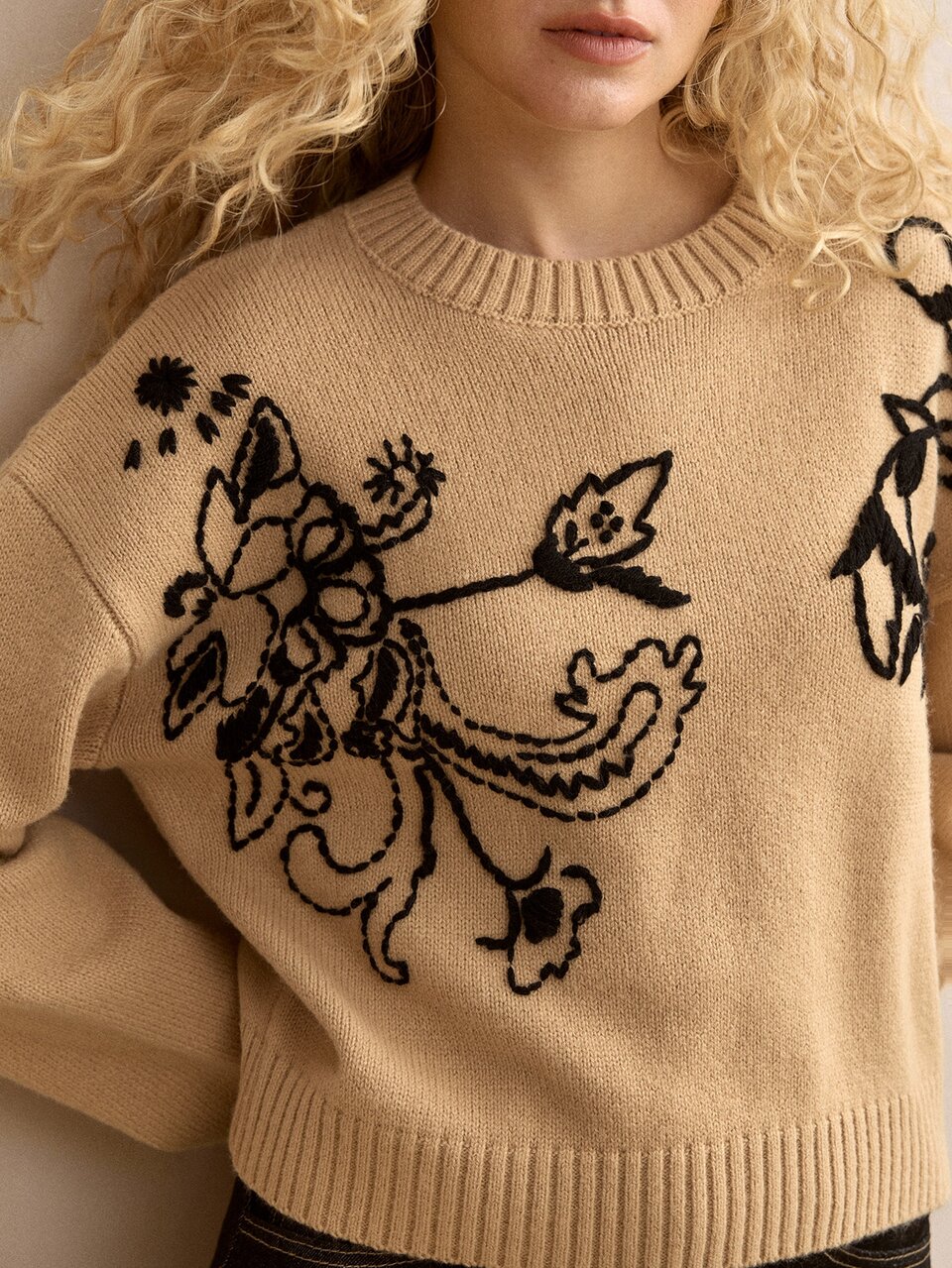 MOTF WOMEN'S FLORAL EMBROIDERED ROUND NECK DROP SHOULDER LONG SLEEVE CASUAL SWEATER