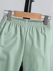 SHEIN 2件組男孩休閒拼色連帽外套與運動長褲套裝，秋冬時尚穿搭，適合日常穿著、上學、旅行、運動，春秋季節適用，極簡設計，舒適時尚，實用且有型的男孩衣櫥首選 - 薄荷綠 - 查看 6