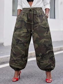 Slaydiva Celana Kargo Motif Kamuflase Ukuran Besar, Celana Panjang Longgar Ukuran Besar dengan Tali Serut Elastis, Streetwear Hip Hop untuk Wanita Berlekuk Tubuh - Hijau - View 7