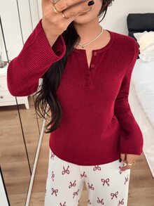 Napfluff Set Piyama Wanita Kasual Lengan Panjang dan Celana Panjang dengan Motif Pita Bergaris Halus - Merah - View 3