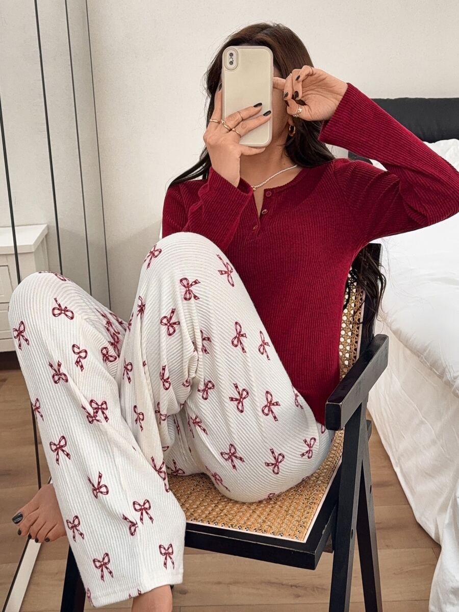 Napfluff Set Piyama Wanita Kasual Lengan Panjang dan Celana Panjang dengan Motif Pita Bergaris Halus - Merah - View 1