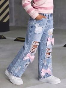 SHEIN Genkimix Kids 女童蝴蝶結破洞牛仔褲，四季新款，時尚休閒復古水洗破洞牛仔褲，粉色蝴蝶結裝飾，可愛百搭適用多種場合，時尚破洞牛仔褲 - 中等水洗藍 - 查看 5