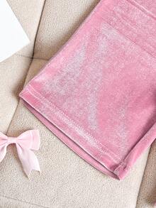 SHEIN Playful Pals 2件組女嬰粉色天鵝絨字母蝴蝶結刺繡長袖上衣與寬腿褲套裝，寬鬆休閒版型，適合秋冬日常穿著、戶外活動、街頭風、家庭聚會、拍照拍攝 - 粉色 - 查看 9