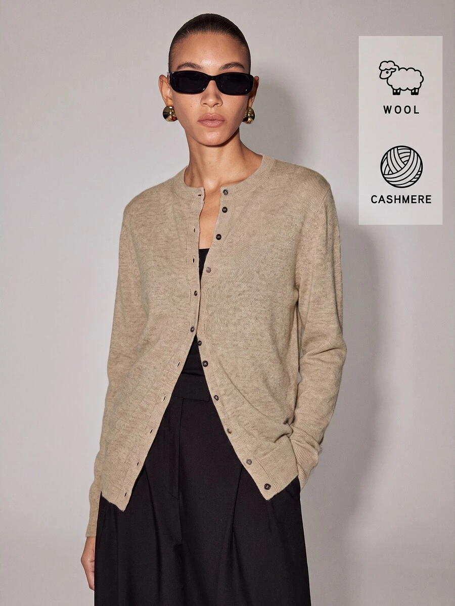 Anewsta Essential Cardigan Rajut Lengan Panjang Ringan Wanita Warna Merah Terang, Kerah Bulat, Kancing Kecil, Potongan Ramping, Serbaguna untuk Bepergian - Unta - View 1