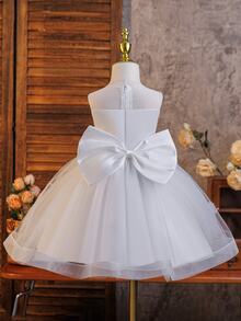 SHEIN Glamorique Kids 女童優雅無袖薄紗洋裝，亮片刺繡 3D 花朵裝飾大蝴蝶結背部洋裝，適合特殊場合 - 白色 - 查看 6