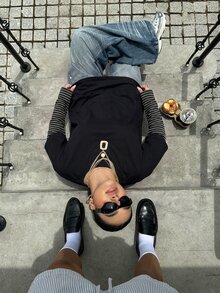 Muchica 大尺碼初秋返校黑色拼接二合一針織T恤，層次感長袖休閒軟綿上衣，適合秋季正式約會 - 彩色 - 查看 8