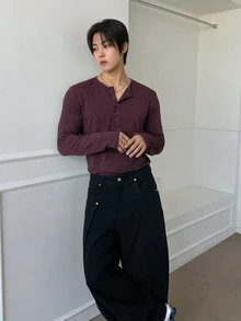 DAZY 春秋款男士長袖圓領半開鈕扣針織舒適面料長袖T恤 - 中紫紅色 - 查看 8