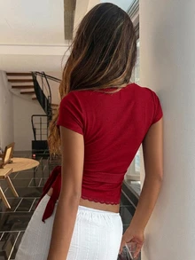DAZY 春夏女款收腰綁帶拼接撞色蕾絲飾邊修身貼身度假街頭休閒T恤 - 酒紅色 - 查看 4