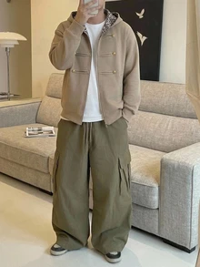 DAZY Sweatshirt Hoodie Pria Warna Cokelat Muda dengan Lapisan Termal untuk Musim Gugur/Dingin, Dilengkapi Hiasan Kancing Logam di Dada - Unta - View 7